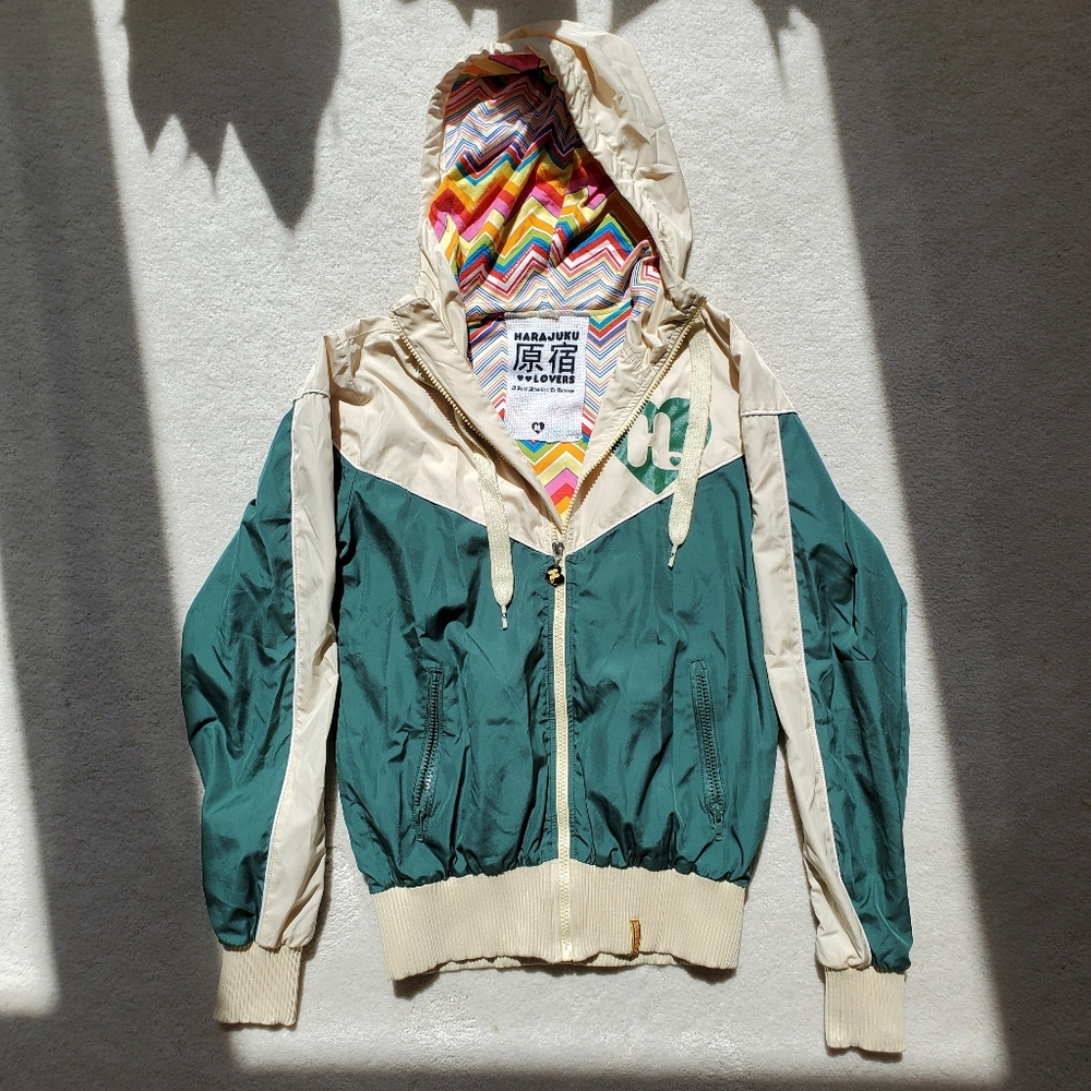 HARAJUKU LOVERS Vintage Windbreaker (Women's Small